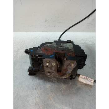 MOTOR CIERRE CENTRALIZADO TRASERO DERECHO 825020002R 5P