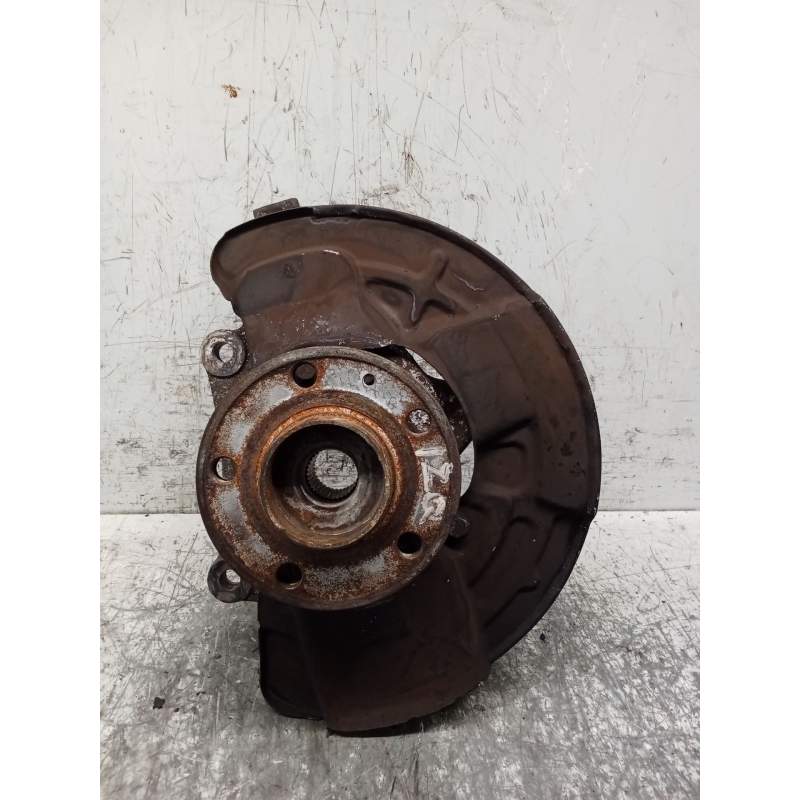 Recambio de mangueta delantera izquierda para volvo v70 ii (285) d5 referencia OEM IAM   