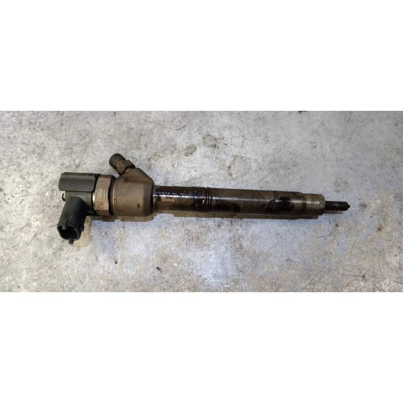 Recambio de inyector para hyundai accent (mc) gl crdi referencia OEM IAM 0445110256 338002A400 2005