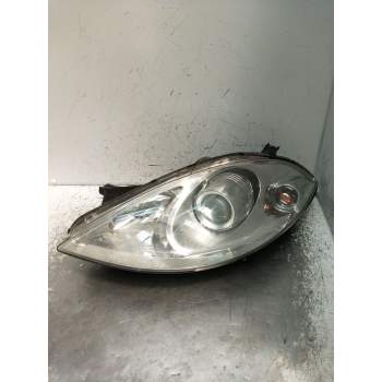 FARO IZQUIERDO A1698200561 0301197211 2004