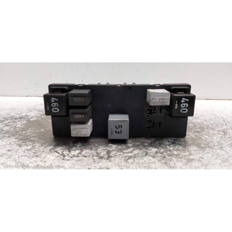 Recambio de caja reles / fusibles para volkswagen passat variant (3c5) highline referencia OEM IAM 3C0937049A F005V00661 2005