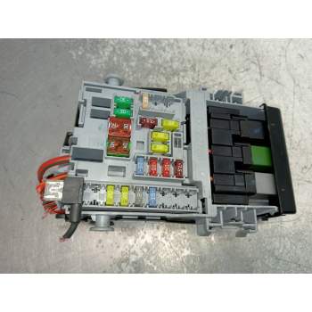 CAJA RELES / FUSIBLES 13222786 