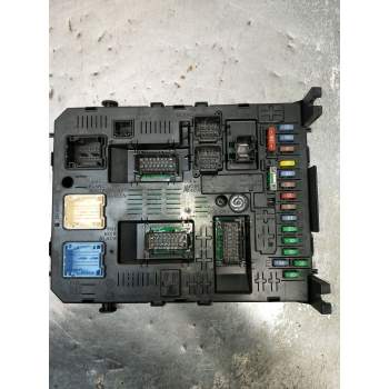 CAJA RELES / FUSIBLES 9678477080 BSI04EVK0300160914 2007