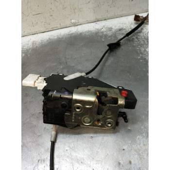 MOTOR CIERRE CENTRALIZADO TRASERO DERECHO 5P 2004
