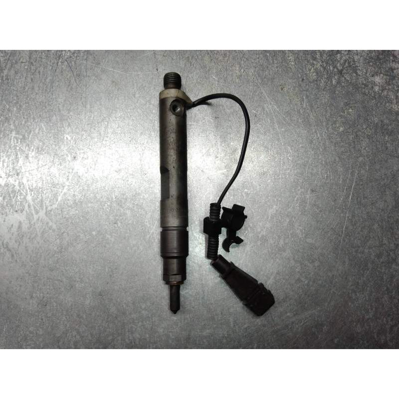 Recambio de inyector para seat leon (1m1) signo referencia OEM IAM 0432193694 028130202Q BOSCH