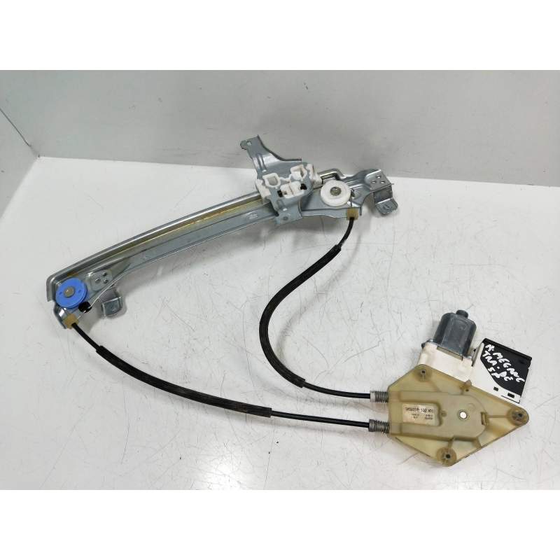 Recambio de elevalunas trasero derecho para renault megane iii berlina 5 p referencia OEM IAM 827306548R 5P 2008