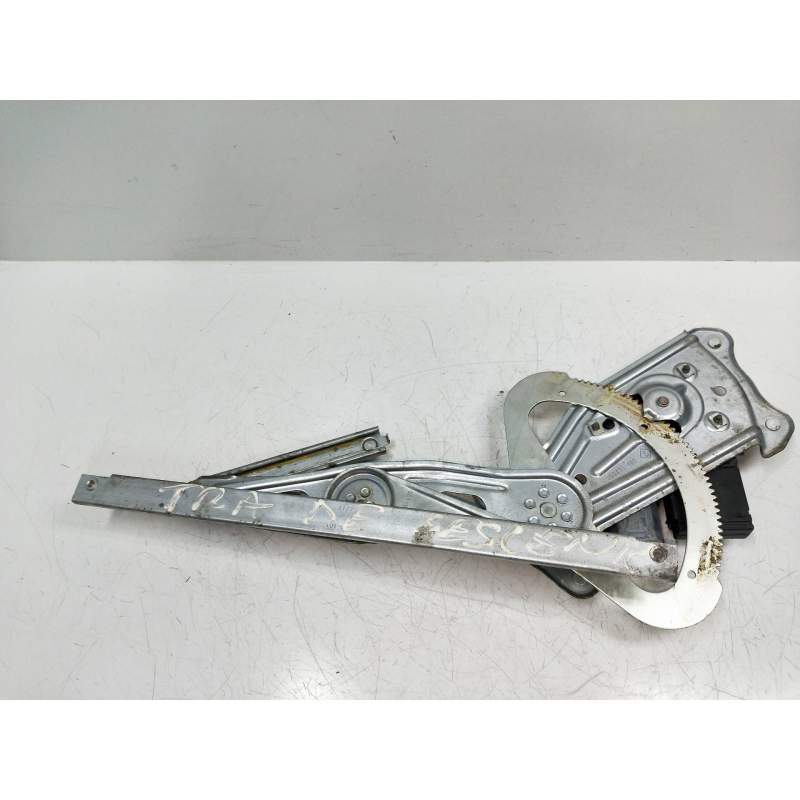 Recambio de elevalunas trasero derecho para renault scenic iii dynamique referencia OEM IAM 827303178R 5P 2009