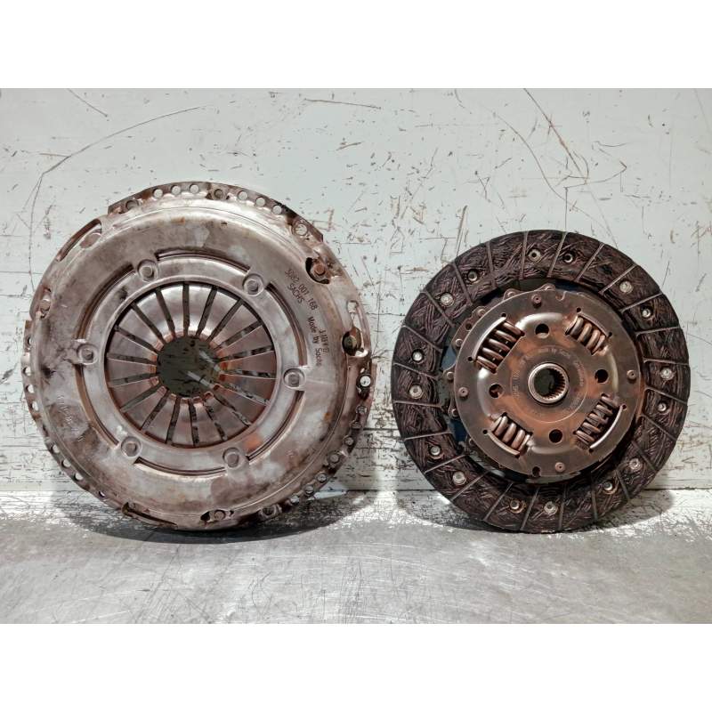 Recambio de kit embrague para volkswagen caddy ka/kb (2k) referencia OEM IAM 3082001168  