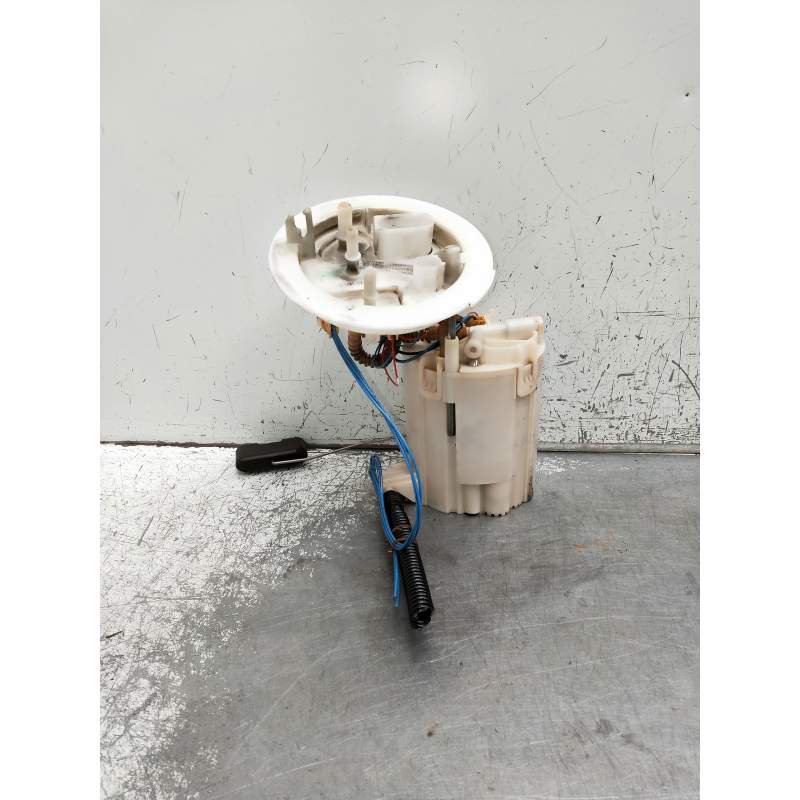 Recambio de bomba combustible para audi a5 (8t3) 3.0 tdi quattro referencia OEM IAM 8K0919050D  