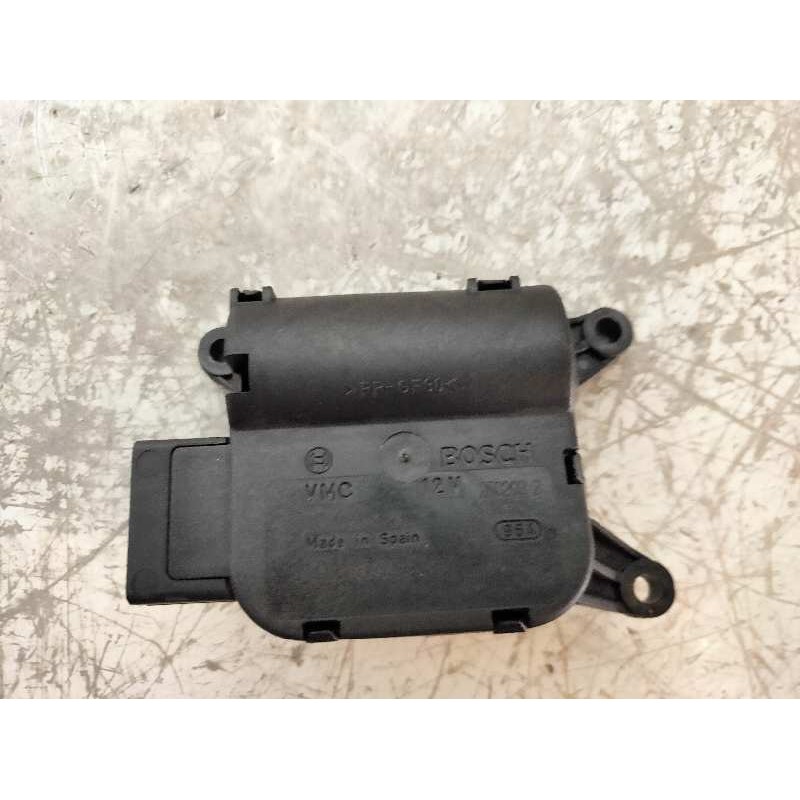 Recambio de motor apertura trampillas climatizador para lancia thesis (115) 3.0 v6 24v cae emblema referencia OEM IAM 0132801316