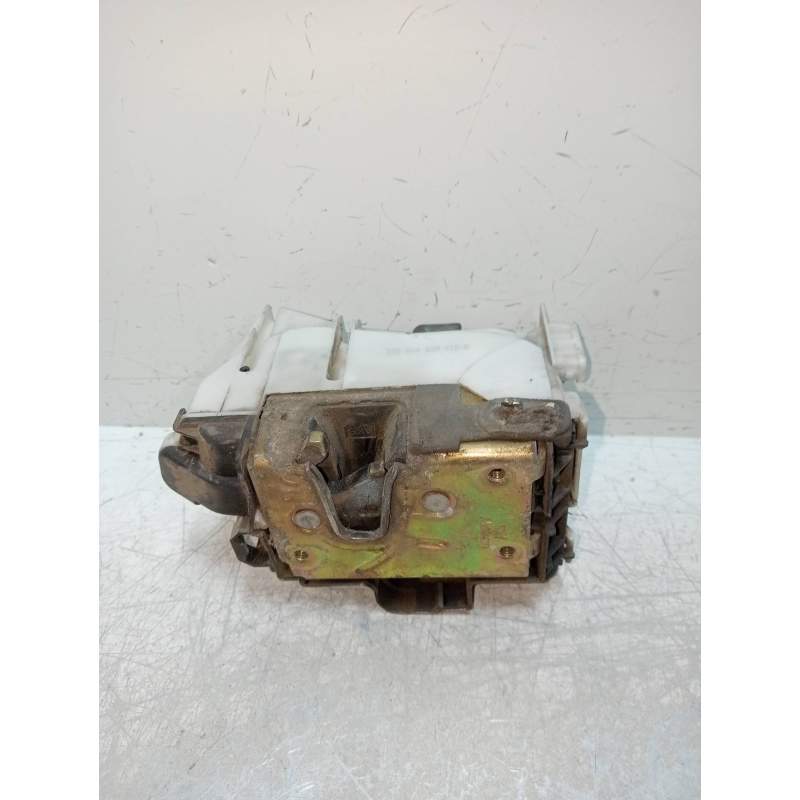 Recambio de motor cierre centralizado trasero izquierdo para seat ibiza (6k) glx referencia OEM IAM 6K4839015B 5P 93
