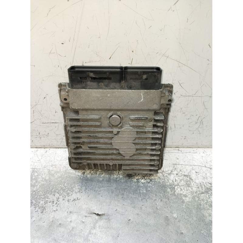 Recambio de centralita motor uce para seat leon (1p1) 1.6 tdi referencia OEM IAM 03L906023LF 5WP42915AA 2008