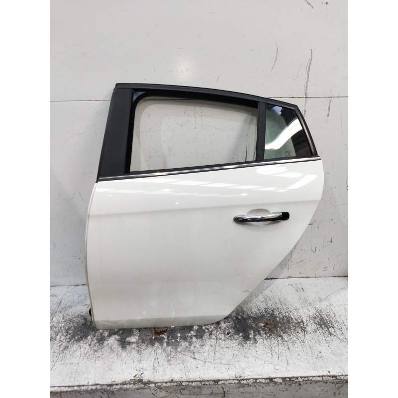 Recambio de puerta trasera izquierda para fiat bravo (198) 1.6 16v active multijet (77kw) referencia OEM IAM   5P