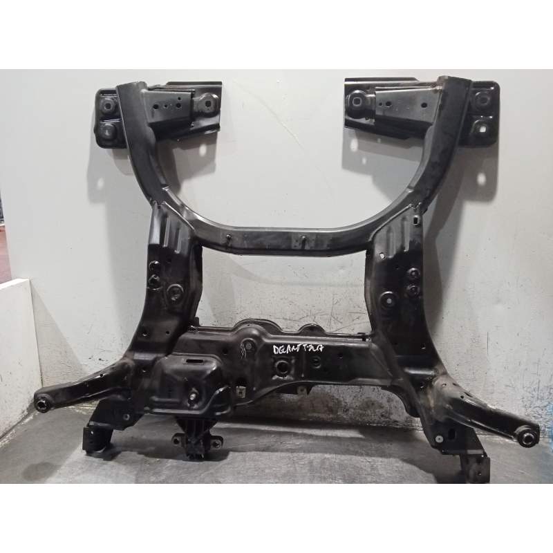 Recambio de puente delantero para mercedes-benz clase cla (w117) shooting brake referencia OEM IAM CUNA 200D W117/2014