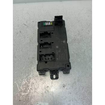 CAJA RELES / FUSIBLES 6135986698201 A2C3045042700 