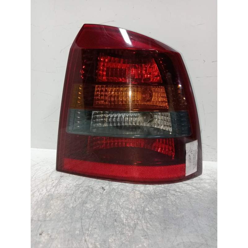 Recambio de piloto trasero derecho para opel astra g berlina club referencia OEM IAM 13117093  3P
