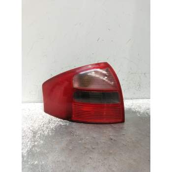 PILOTO TRASERO IZQUIERDO 4B5945095 1998