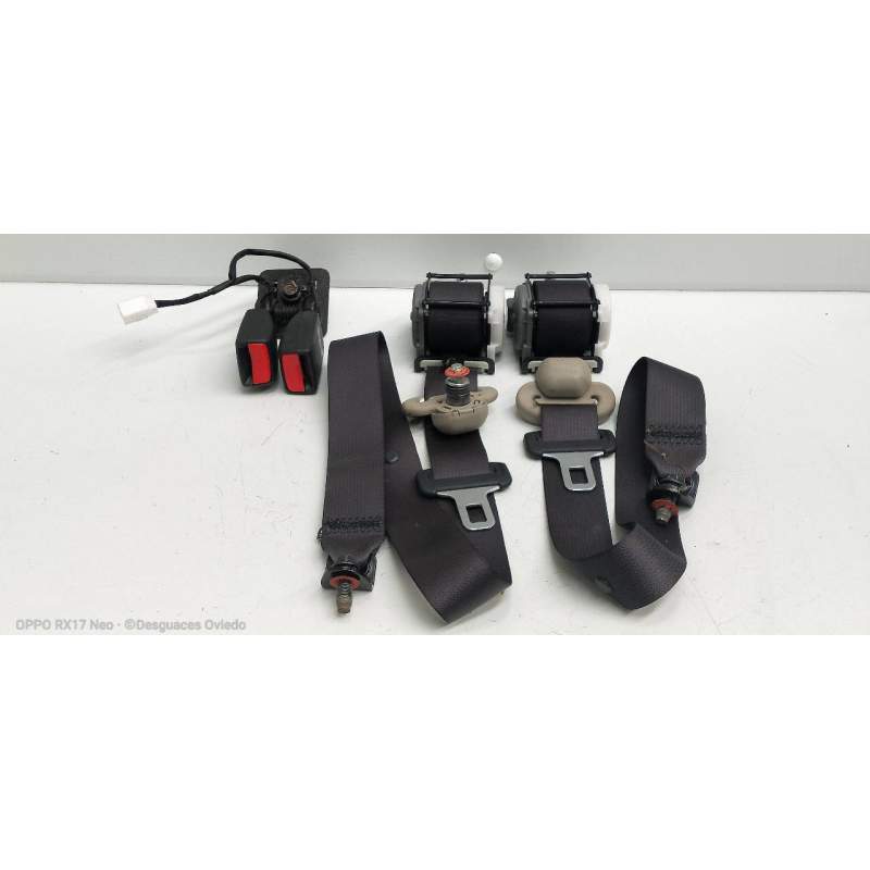 Recambio de juego cinturones trasero para kia carens ( ) business referencia OEM IAM  5P 2013