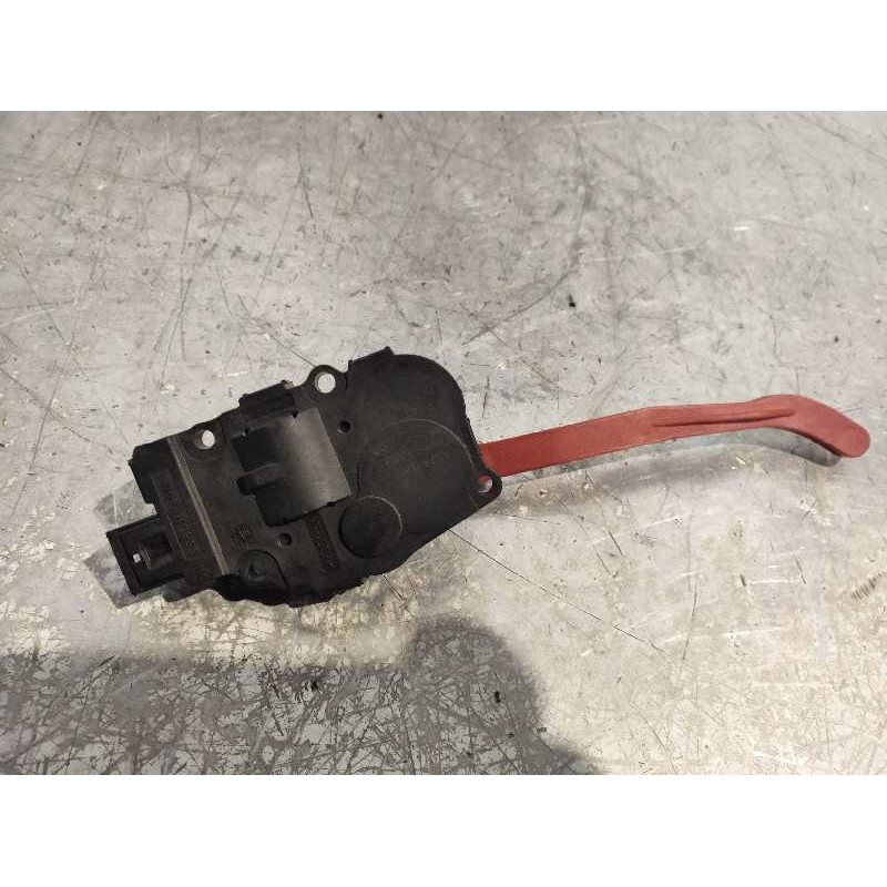 Recambio de motor apertura trampillas climatizador para audi a4 ber. (b8) básico referencia OEM IAM K9749005  