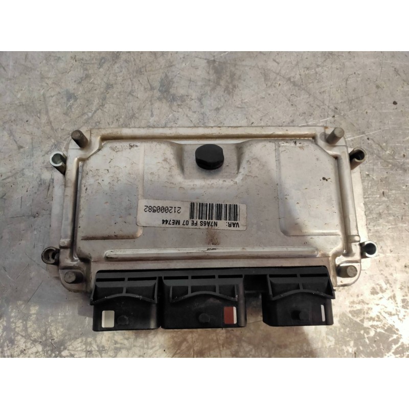 Recambio de centralita motor uce para citroen xsara coupe 1.6i 16v vts referencia OEM IAM 0261206606 9638765980 13 BOSCH