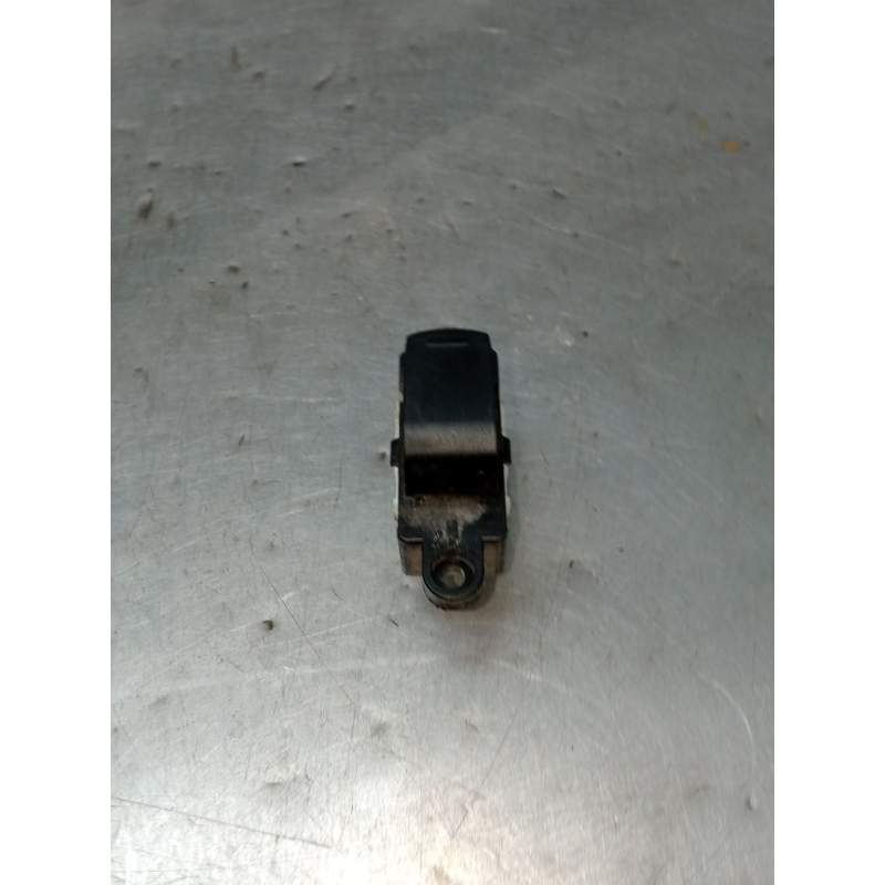 Recambio de mando elevalunas delantero derecho para suzuki ignis (/mf) gle referencia OEM IAM 18317R  2018