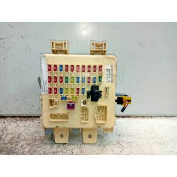 CAJA RELES / FUSIBLES 911102D001 