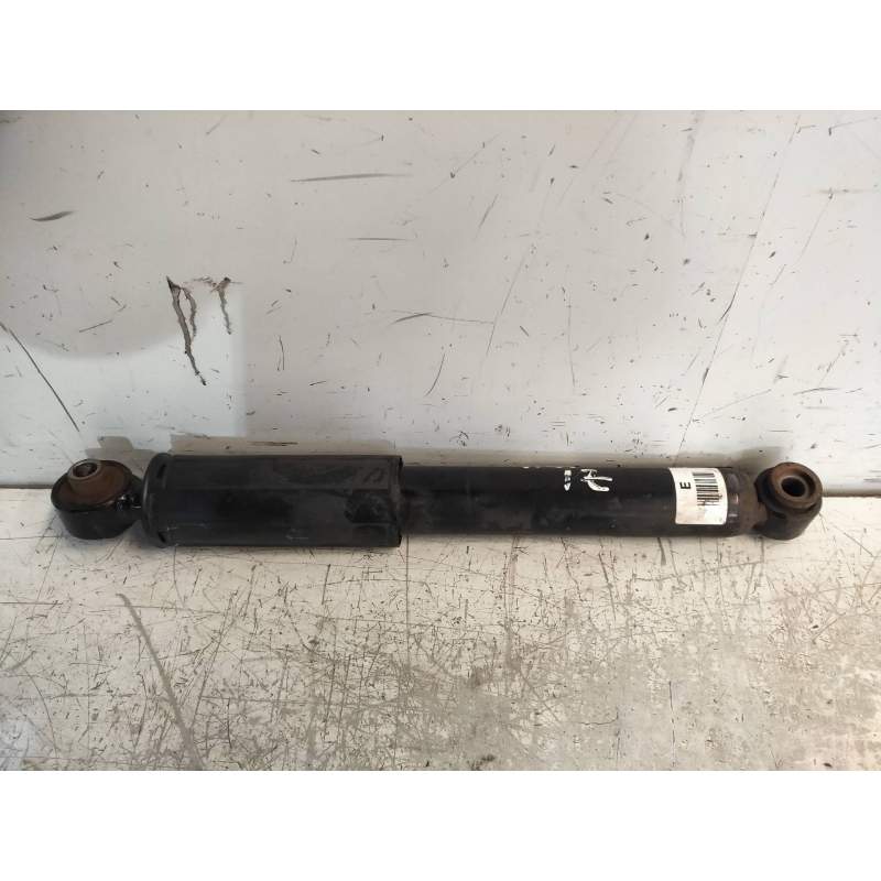 Recambio de amortiguador trasero izquierdo para kia rio concept referencia OEM IAM 553001W001  