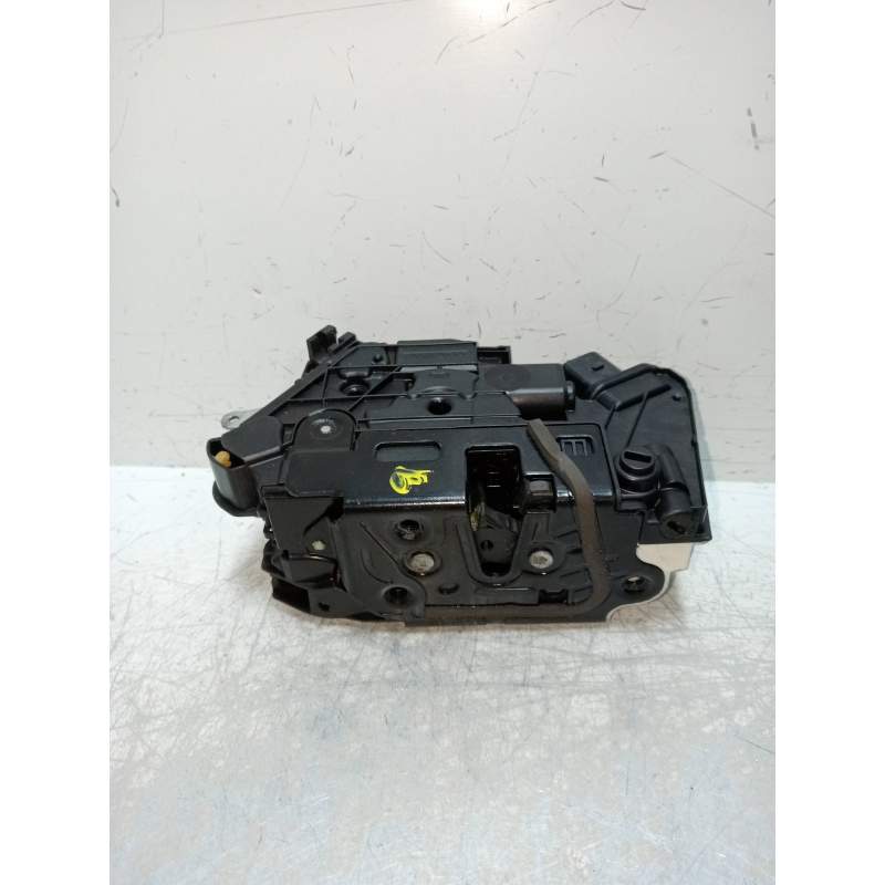 Recambio de motor cierre centralizado trasero derecho para skoda suberb (3t4) elegance referencia OEM IAM 5N0839016D  5P