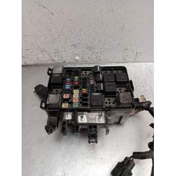CAJA RELES / FUSIBLES BK3T9K499FCB 2013