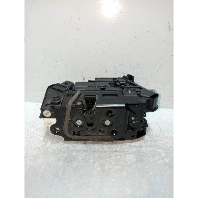 Recambio de motor cierre centralizado trasero izquierdo para skoda suberb (3t4) elegance referencia OEM IAM 5N0839015D  5P