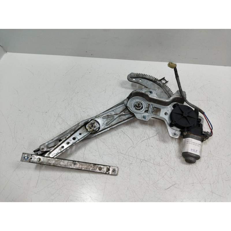 Recambio de elevalunas delantero derecho para mg mg zs 2.0 td referencia OEM IAM 400676  4P