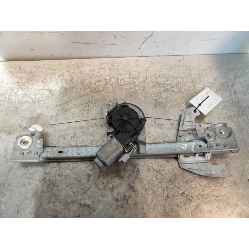 Recambio de elevalunas delantero derecho para peugeot 107 urban referencia OEM IAM 400842C 010909 181036 3P