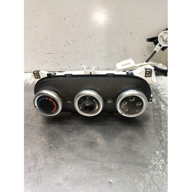 Recambio de mando calefaccion / aire acondicionado para fiat 500 l (330) referencia OEM IAM 5R2240100  2012