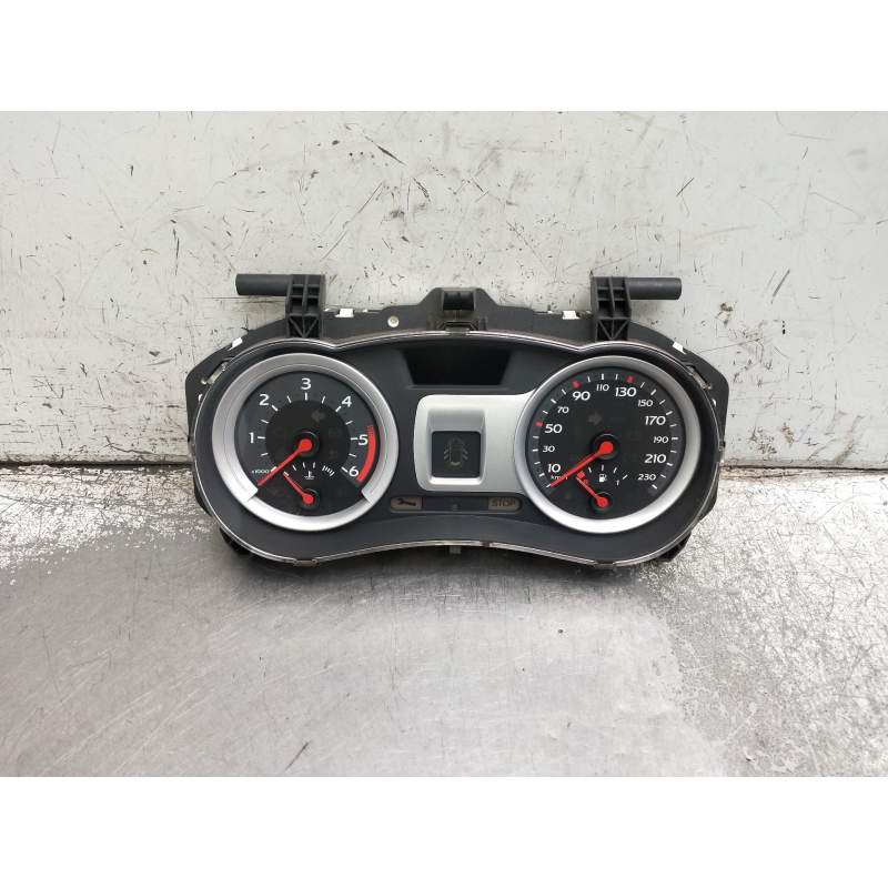 Recambio de cuadro instrumentos para renault clio iii confort dynamique referencia OEM IAM 8200305020F  