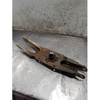 BRAZO SUSPENSION INFERIOR TRASERO DERECHO 200D W117/2014