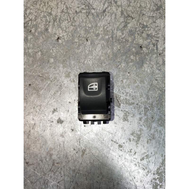 Recambio de mando elevalunas delantero derecho para renault megane iii coupe dynamique referencia OEM IAM   2008