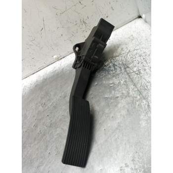 POTENCIOMETRO PEDAL A2463001604 200D W117/2014