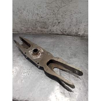 BRAZO SUSPENSION INFERIOR TRASERO IZQUIERDO 200D W117/2014