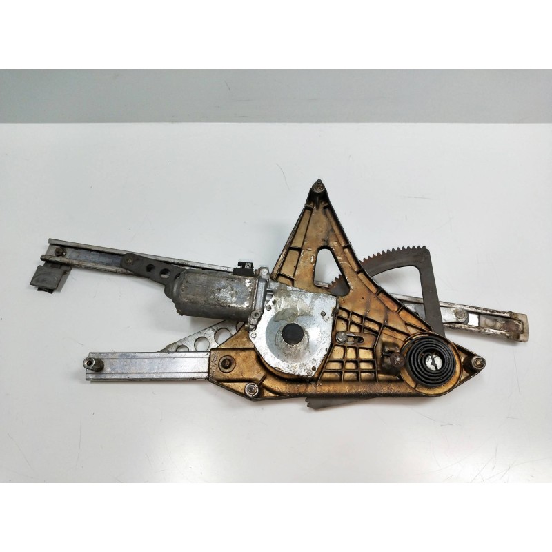 Recambio de elevalunas trasero derecho para bmw serie 7 (e32) referencia OEM IAM 68023596 0130821033 