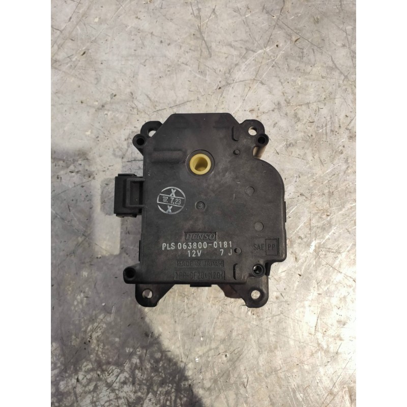 Recambio de motor apertura trampillas climatizador para toyota rav 4 (a3) executive referencia OEM IAM 0638000181  