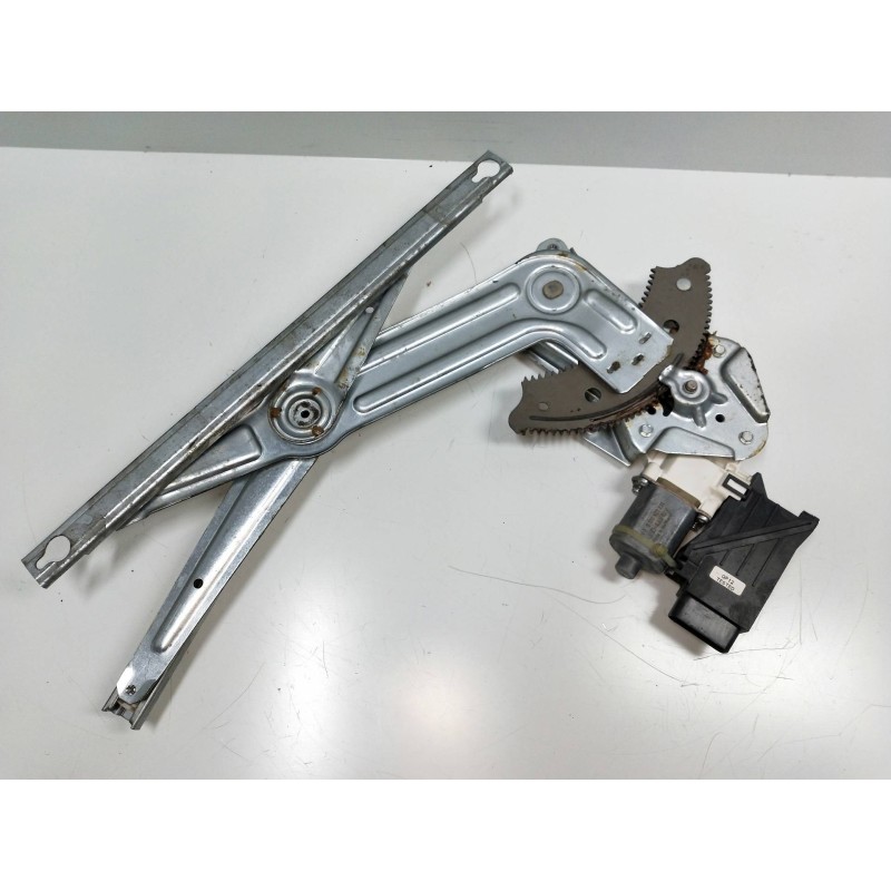 Recambio de elevalunas delantero derecho para chrysler pt cruiser cabrio 2.4 16v cat referencia OEM IAM 0130822231  2P