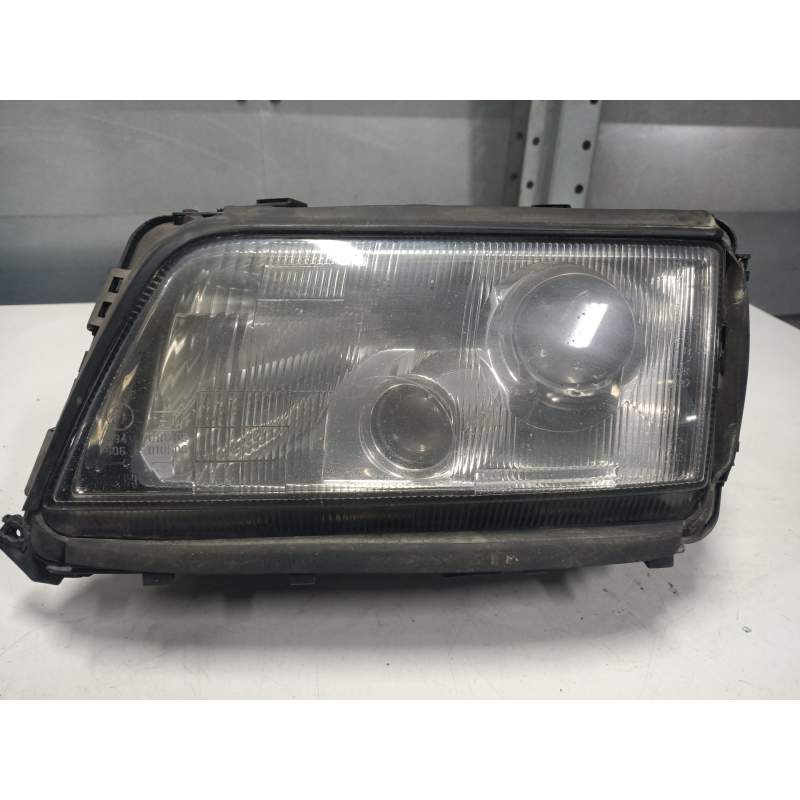 Recambio de faro izquierdo para audi a8 (d2) 2.5 tdi referencia OEM IAM 0301047273  XENON