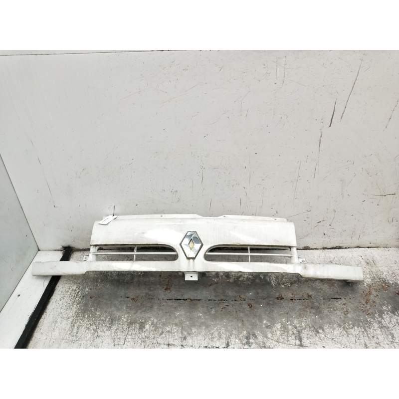 Recambio de rejilla delantera para renault master ii furgoneta (fd) 2.8 dti referencia OEM IAM   1998