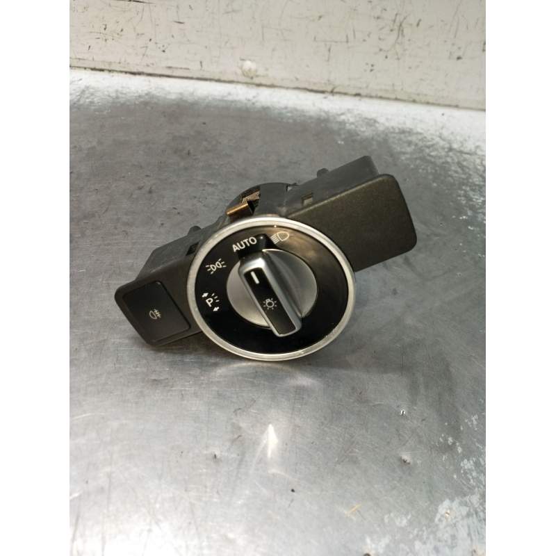Recambio de mando luces para mercedes-benz clase cla (w117) shooting brake referencia OEM IAM  INTERRUPTOR W117/2014