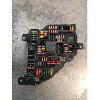 CAJA RELES / FUSIBLES 921085702 
