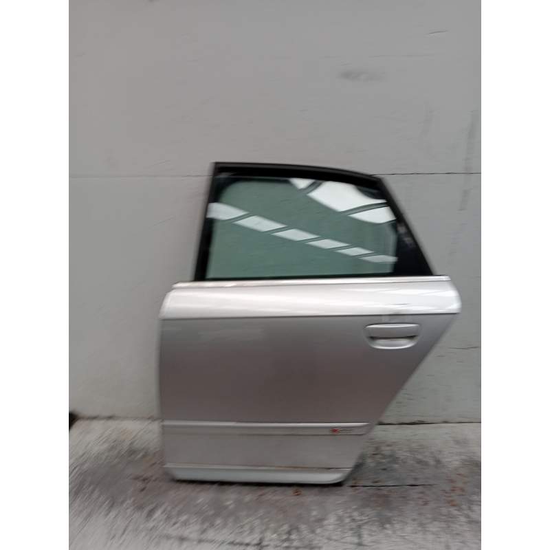 Recambio de puerta trasera izquierda para audi a4 b7 (8ec) 2.0 tdi 16v referencia OEM IAM  4P 2005