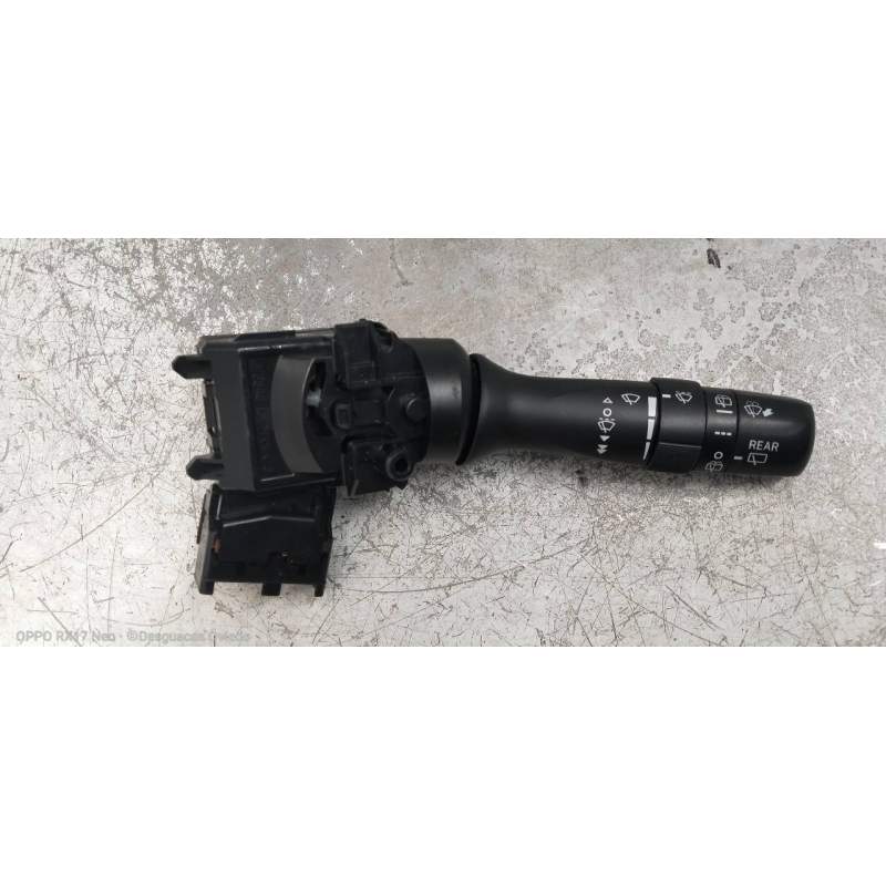 Recambio de mando limpia para toyota prius+ advance referencia OEM IAM   2015