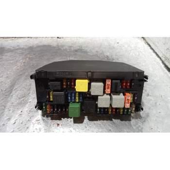 CAJA RELES / FUSIBLES A2129004911 F005V01160 A2129020005 A2129016702 A2129029904