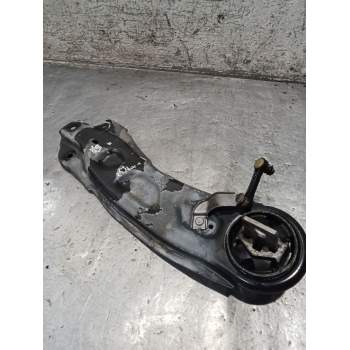 BRAZO SUSPENSION INFERIOR TRASERO DERECHO 200D W117/2014