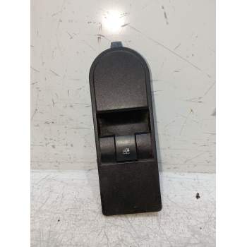 MANDO ELEVALUNAS DELANTERO DERECHO 5P H/04